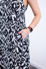Vestido Paty – Decote Redondo e Alças Ajustáveis em Crepe