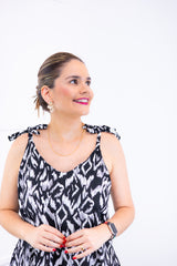 Vestido Paty – Decote Redondo e Alças Ajustáveis em Crepe