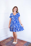 Vestido com Babado Gola V e Manga Curta Verona