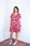 Vestido com Babado Gola V e Manga Curta Verona