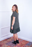Vestido com Babado Gola V e Manga Curta Verona BF