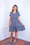 Vestido com Babado Gola V e Manga Curta Verona BF