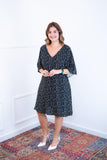 Vestido Decote V Manga Morcego em Viscolinho Sabrina