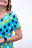 Vestido com Babado Gola V e Manga Curta Verona