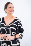 Vestido Sabrina - Decote V Manga Morcego em Viscolinho
