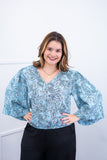 Blusa Bela - Manga Flare com Decote V em Crepe