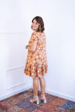 Vestido com Babado Gola V e Manga Curta Verona