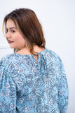 Blusa Bela - Manga Flare com Decote V em Crepe