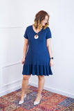 Vestido com Babado Gola V e Manga Curta Verona