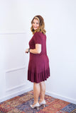 Vestido com Babado Gola V e Manga Curta Verona