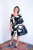 Vestido Decote V Manga Morcego em Viscolinho Sabrina