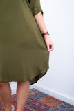 Vestido Bruna - Chemise Midi Gola V em Viscolinho