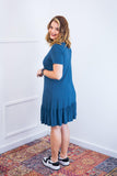 Vestido com Babado Gola V e Manga Curta Verona