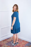 Vestido com Babado Gola V e Manga Curta Verona