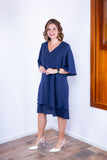 Vestido Midi de Duas Camadas Decote V com Manga Morcego em Crepe Lívia