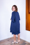 Vestido Midi de Duas Camadas Decote V com Manga Morcego em Crepe Lívia
