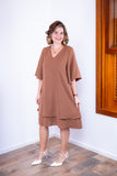 Vestido Midi de Duas Camadas Decote V com Manga Morcego em Crepe Lívia