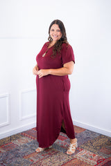 Vestido Antonella – Decote V com Fendas Laterais em Malha Confort Deluxe