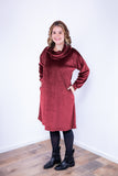 Vestido Beatriz - Midi com Gola Boba e Manga Longa em Plush