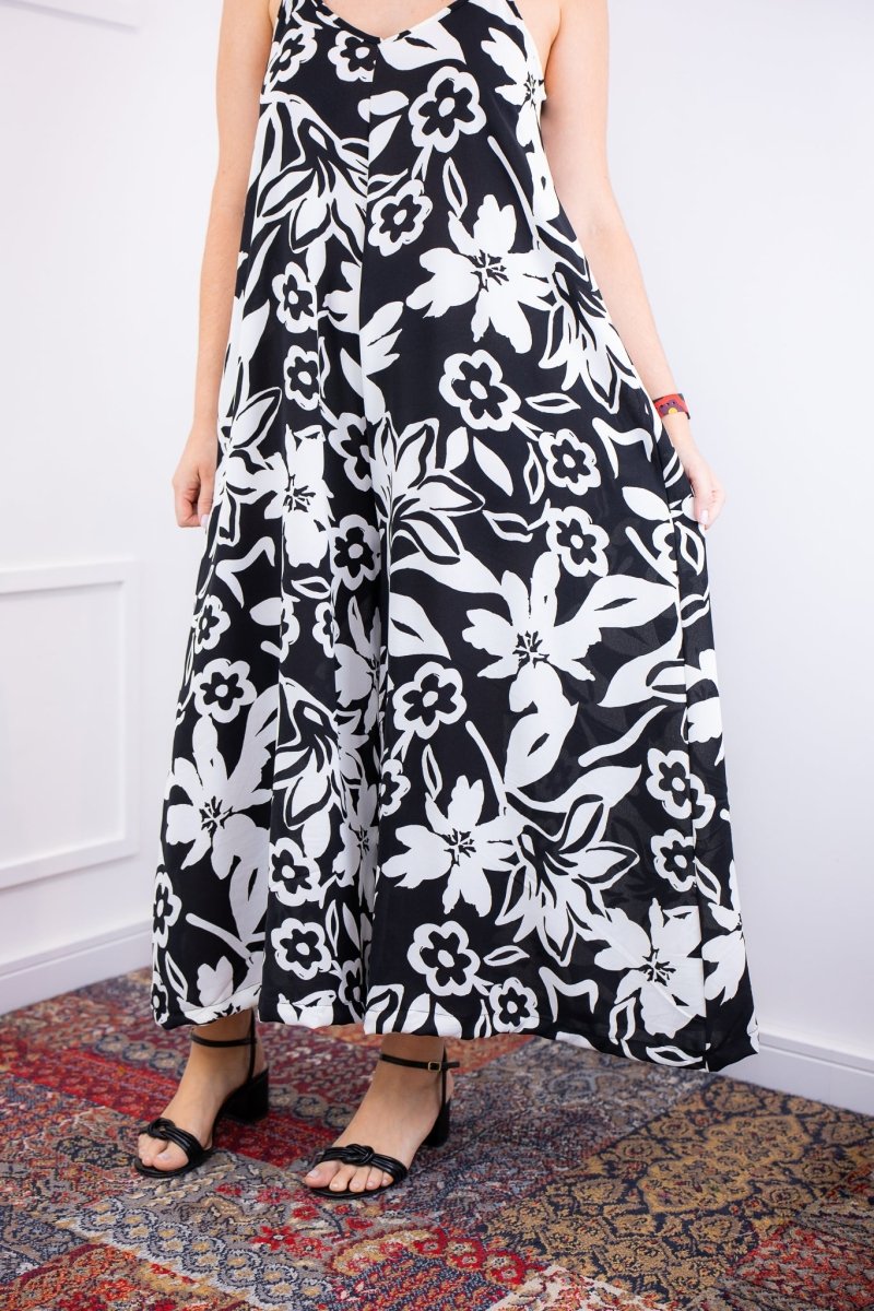 Macacão Grécia – Pantalona em Crepe com Alça Ajustável - Naguirre Shop