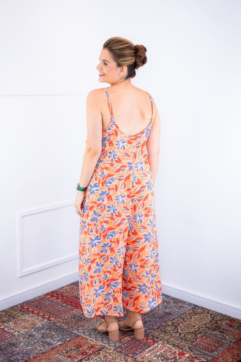 Macacão Grécia – Pantalona em Crepe com Alça Ajustável - Naguirre Shop