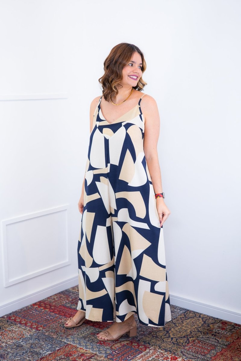 Macacão Grécia – Pantalona em Crepe com Alça Ajustável - Naguirre Shop