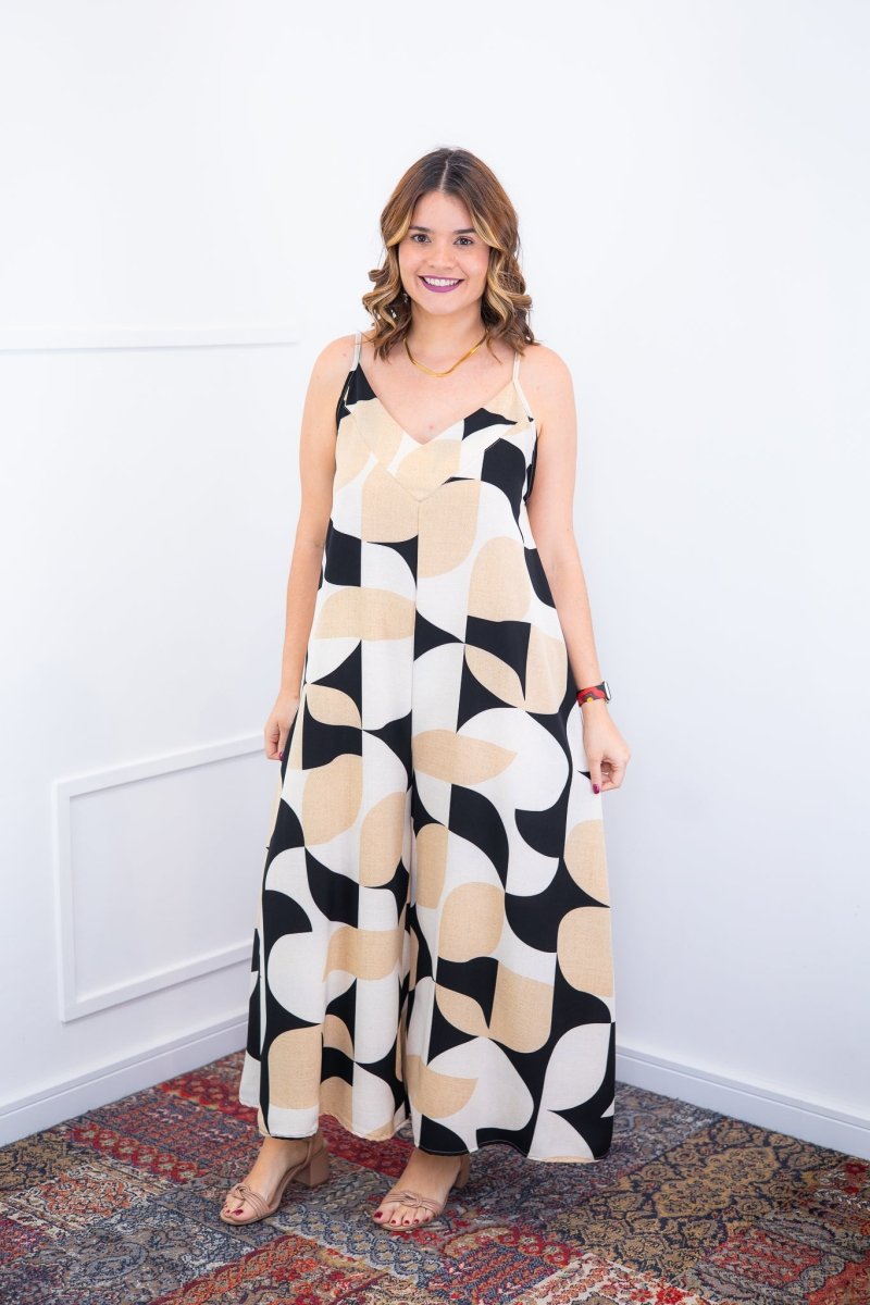 Macacão Grécia – Pantalona em Crepe com Alça Ajustável - Naguirre Shop