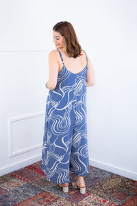 Macacão Grécia – Pantalona em Crepe com Alça Ajustável - Naguirre Shop