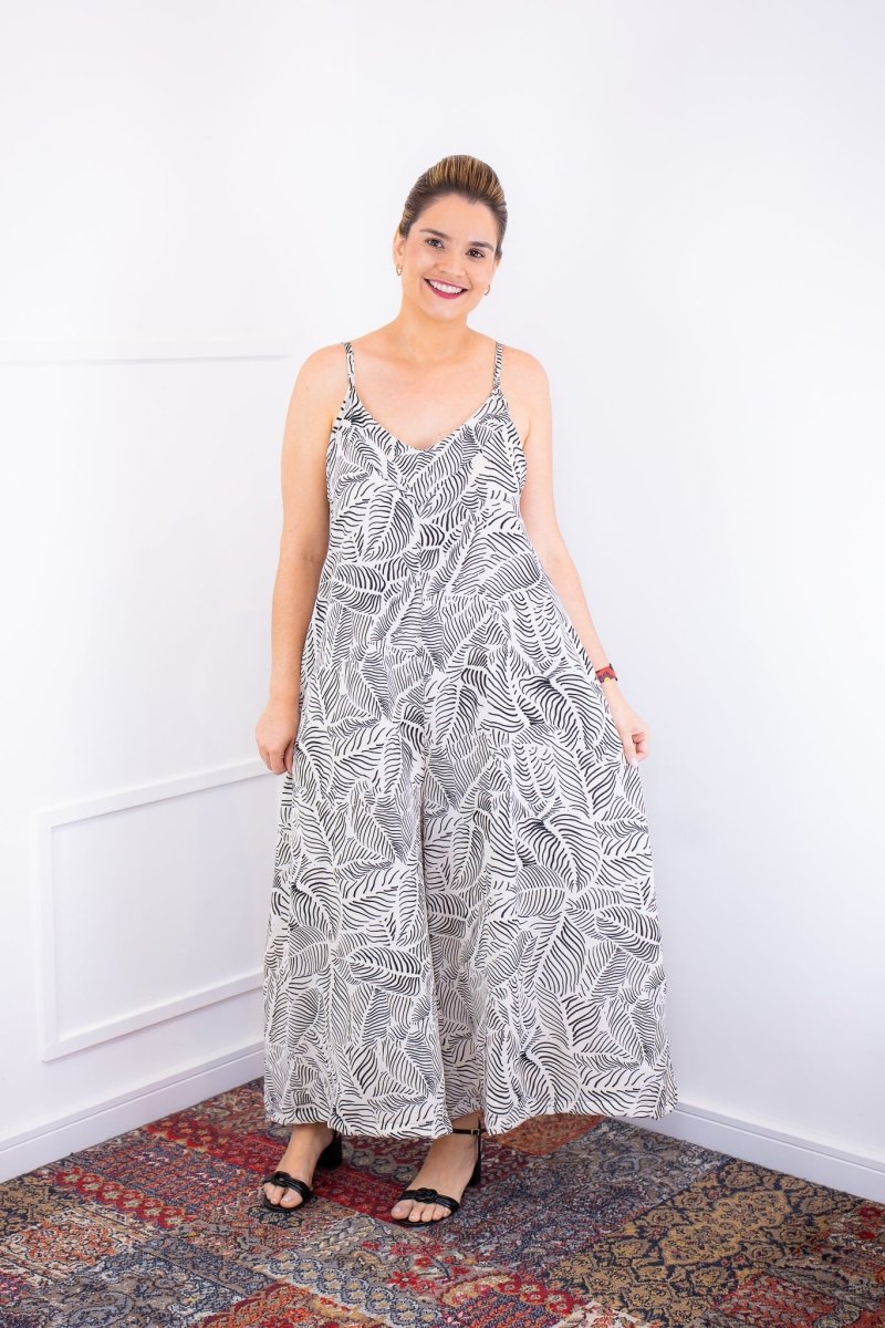 Macacão Grécia – Pantalona em Crepe com Alça Ajustável - Naguirre Shop