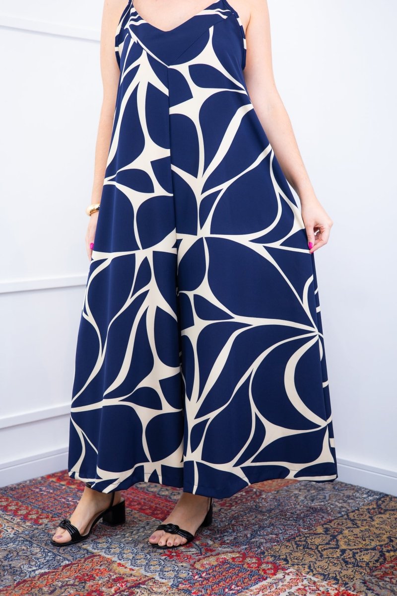 Macacão Grécia – Pantalona em Crepe com Alça Ajustável - Naguirre Shop