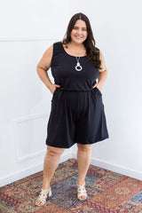 Macaquinho Dani - Regata com Bolsos Midi em Malha Confort - Naguirre Shop