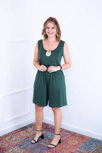 Macaquinho Dani - Regata com Bolsos Midi em Malha Confort - Naguirre Shop