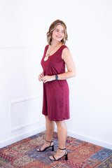 Macaquinho Dani - Regata com Bolsos Midi em Malha Confort - Naguirre Shop