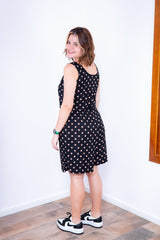 Macaquinho Dani - Regata com Bolsos Midi em Malha Confort - Naguirre Shop