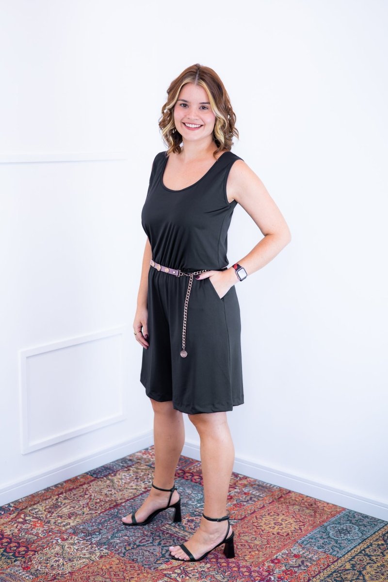 Macaquinho Dani - Regata com Bolsos Midi em Malha Confort - Naguirre Shop