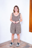 Macaquinho Dani - Regata com Bolsos Midi em Malha Confort - Naguirre Shop