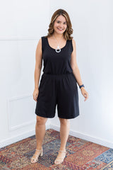 Macaquinho Dani - Regata com Bolsos Midi em Malha Confort - Naguirre Shop