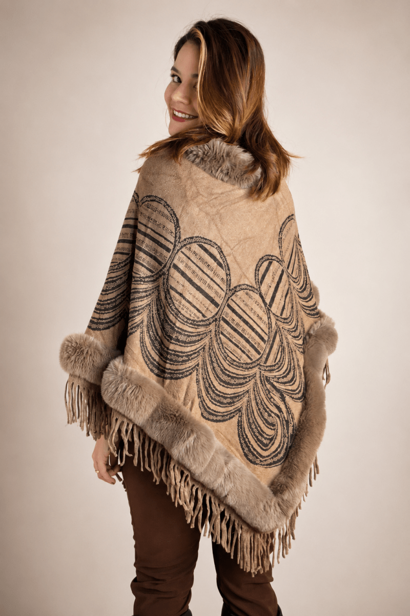 Poncho Andes com Pelúcia e Franjas - Naguirre Shop