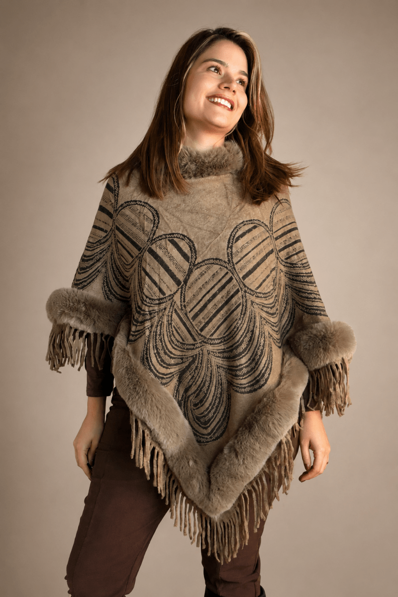 Poncho Andes com Pelúcia e Franjas - Naguirre Shop