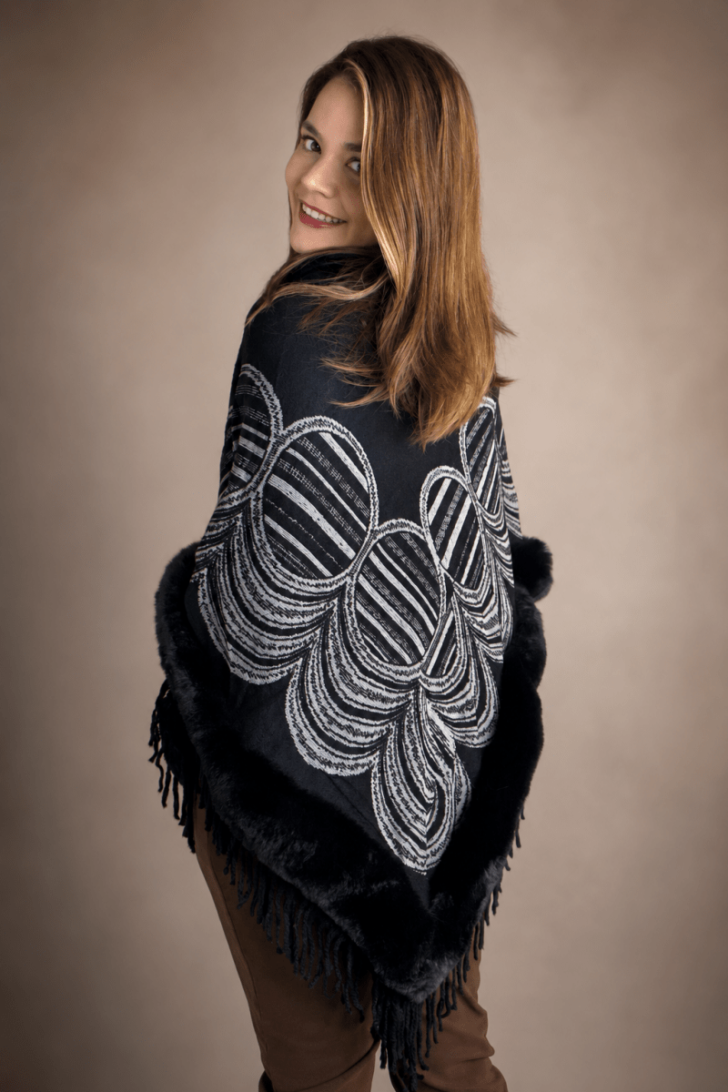 Poncho Andes com Pelúcia e Franjas - Naguirre Shop