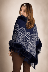 Poncho Andes com Pelúcia e Franjas - Naguirre Shop