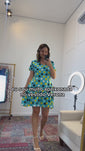 Stories de Vestido com Babado Gola V e Manga Curta Verona