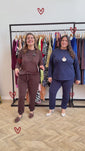 Stories de Blusa Bariloche em Lãzinha com Gola Redonda