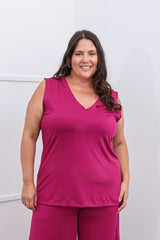 Regata Maxi Betina – Decote V em Malha Confort - Naguirre Shop