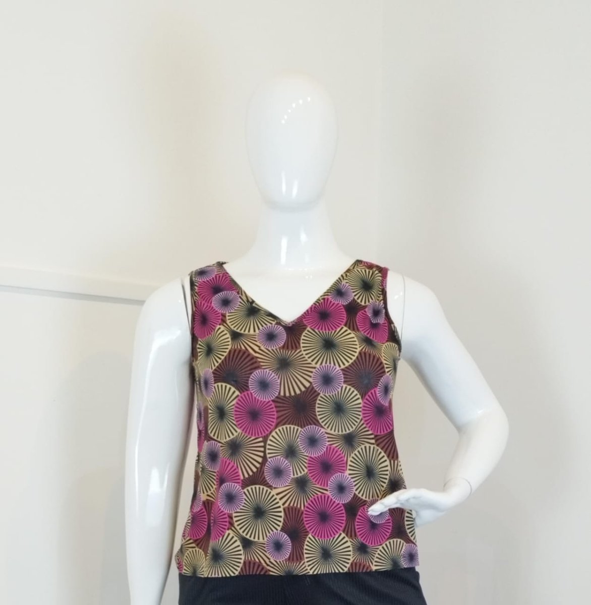 Regata Safira - Gola V em Malha Confort - Naguirre Shop