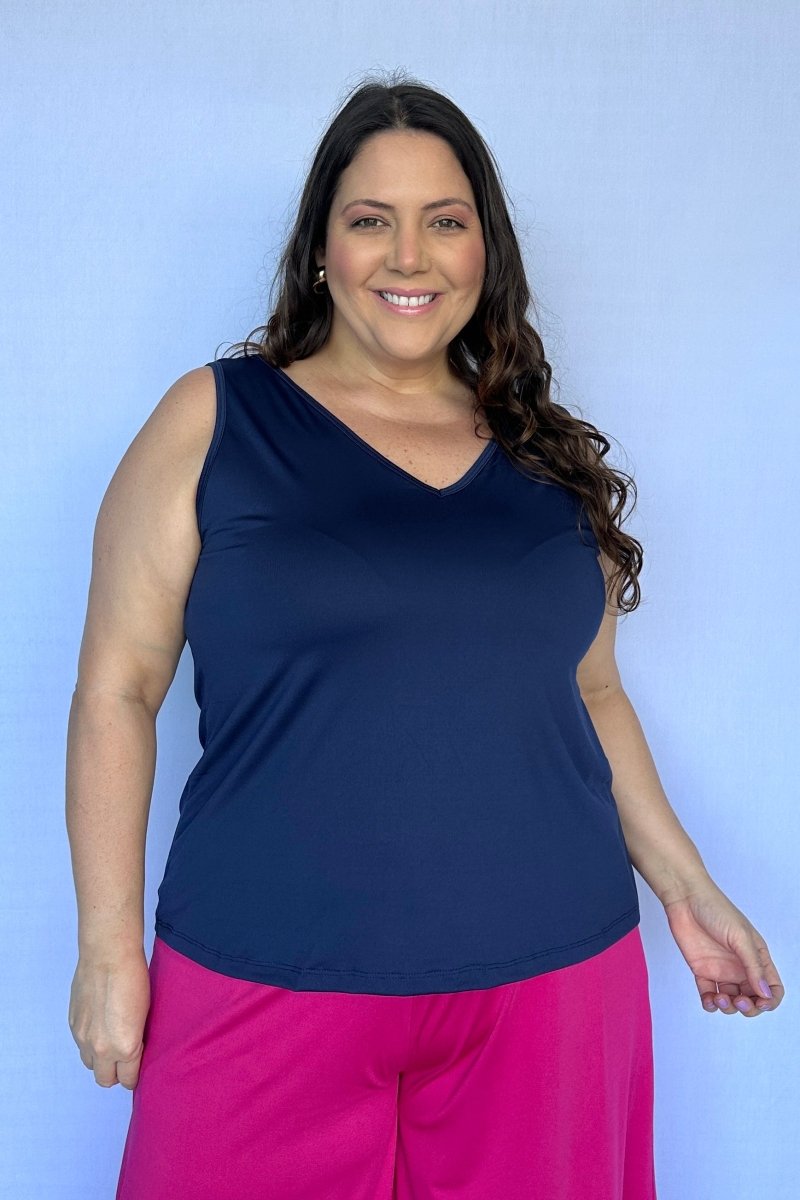 Regata Safira - Gola V em Malha Confort - Naguirre Shop