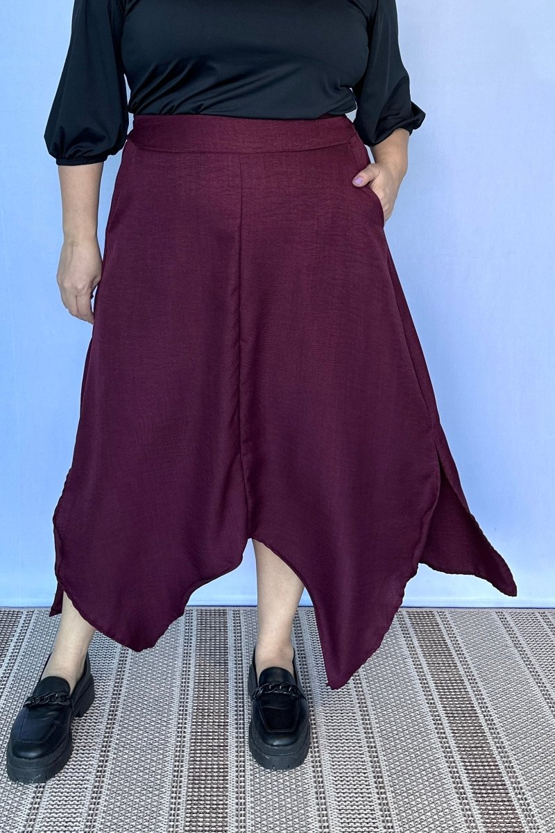 Saia Longa Luna – Com Fenda Lateral e Pontas Assimétricas em Linho Light - Naguirre Shop