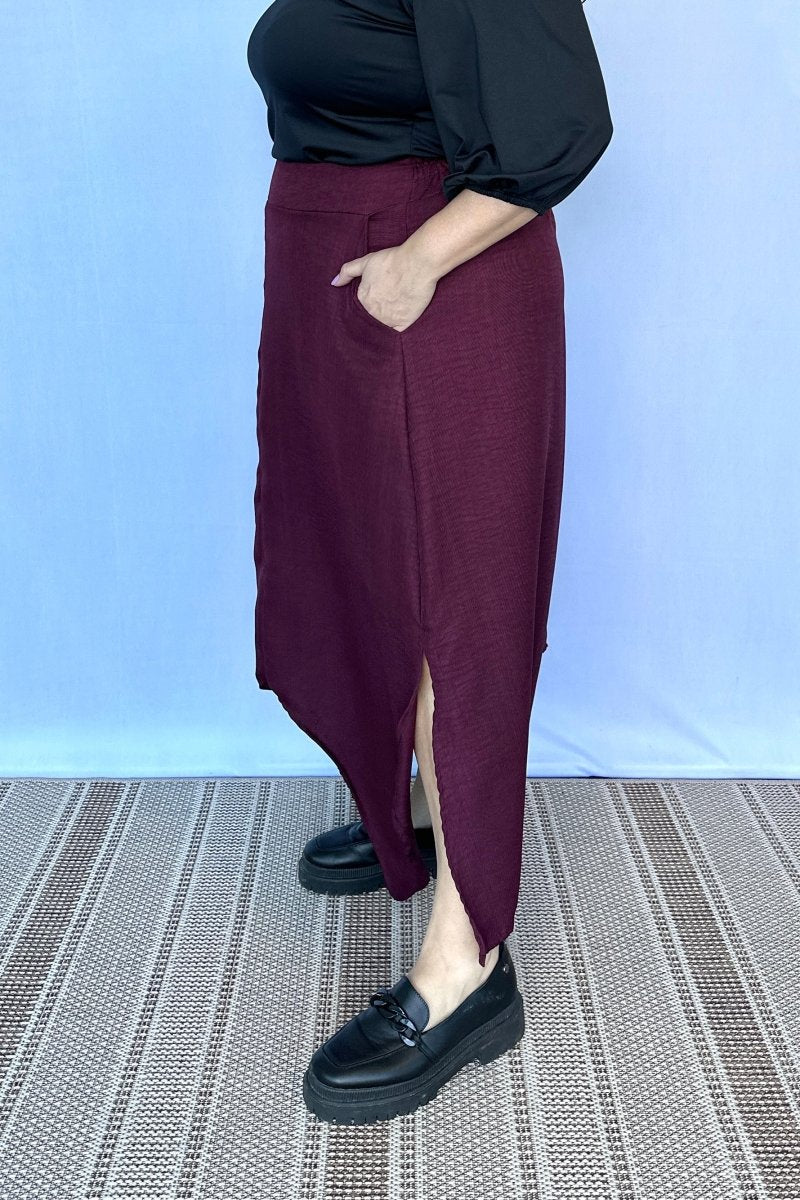 Saia Longa Luna – Com Fenda Lateral e Pontas Assimétricas em Linho Light - Naguirre Shop