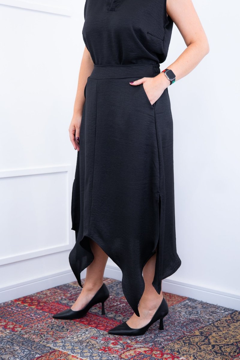 Saia Longa Luna – Com Fenda Lateral e Pontas Assimétricas em Linho Light - Naguirre Shop