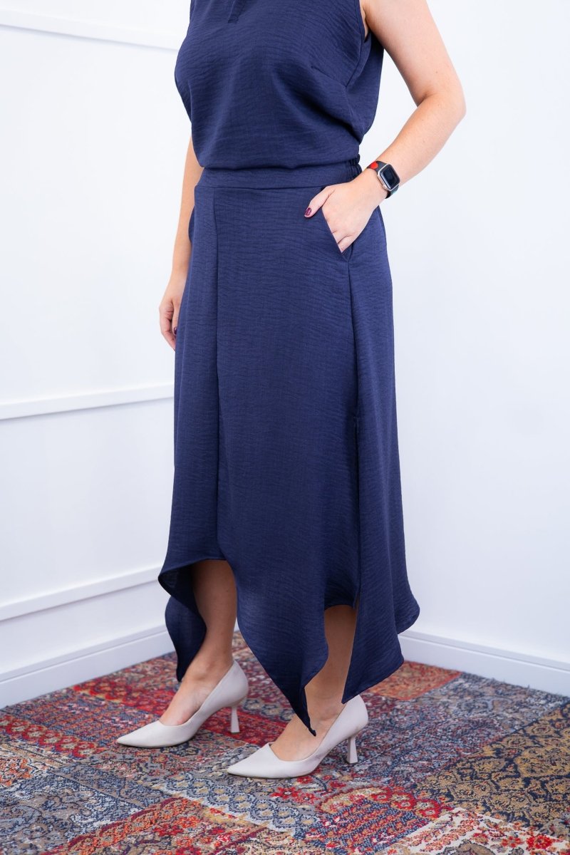 Saia Longa Luna – Com Fenda Lateral e Pontas Assimétricas em Linho Light - Naguirre Shop